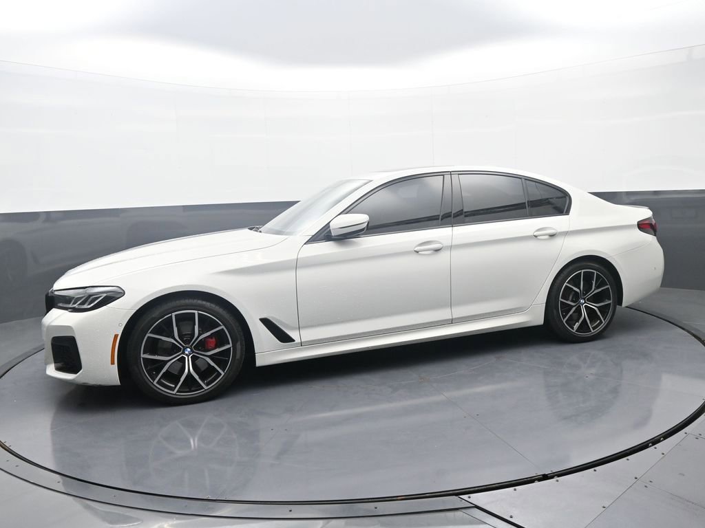 Used 2023 BMW 530i xDrive w/ M Sport Package AWD/4WD image 4