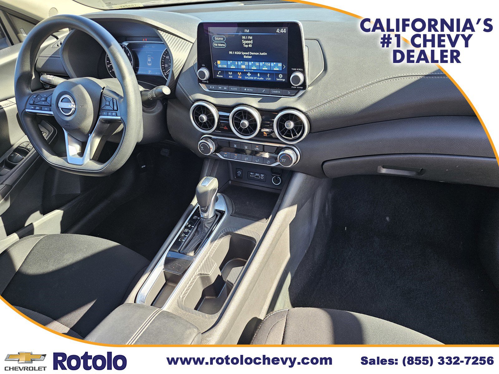 Used 2025 Nissan Sentra SV FWD image 9
