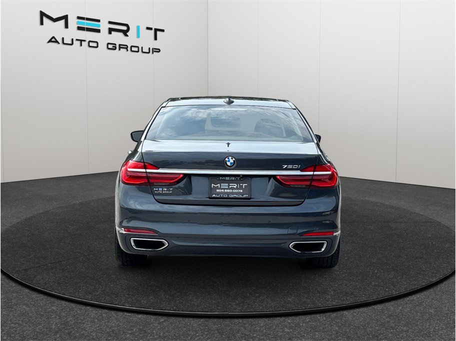 Used 2016 BMW 750i RWD image 7