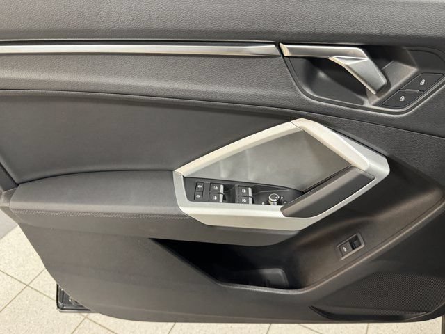 Certified 2025 Audi Q3 2.0T Premium AWD/4WD image 28