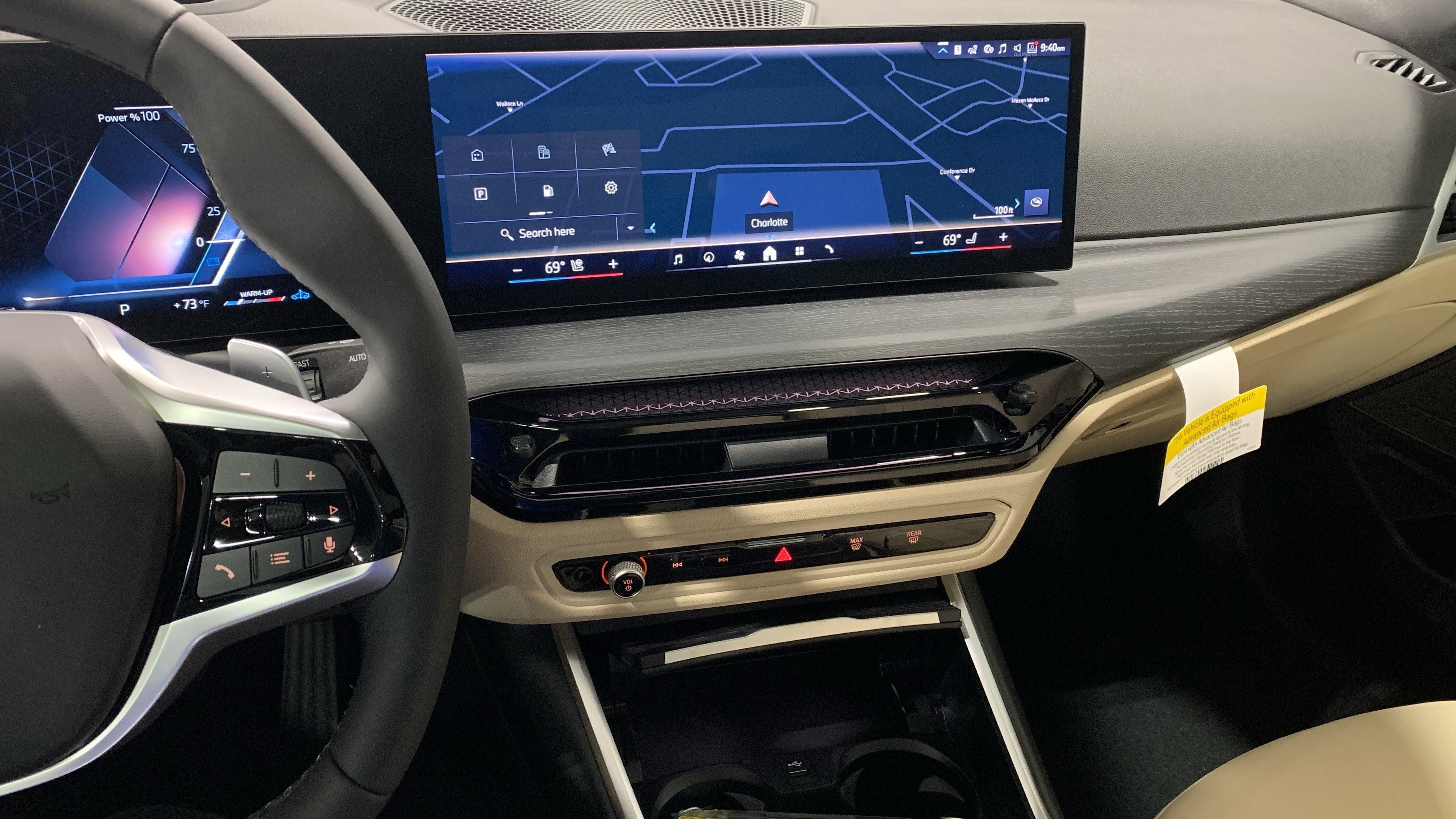 Used 2026 BMW 330i Sedan w/ Premium Package image 19