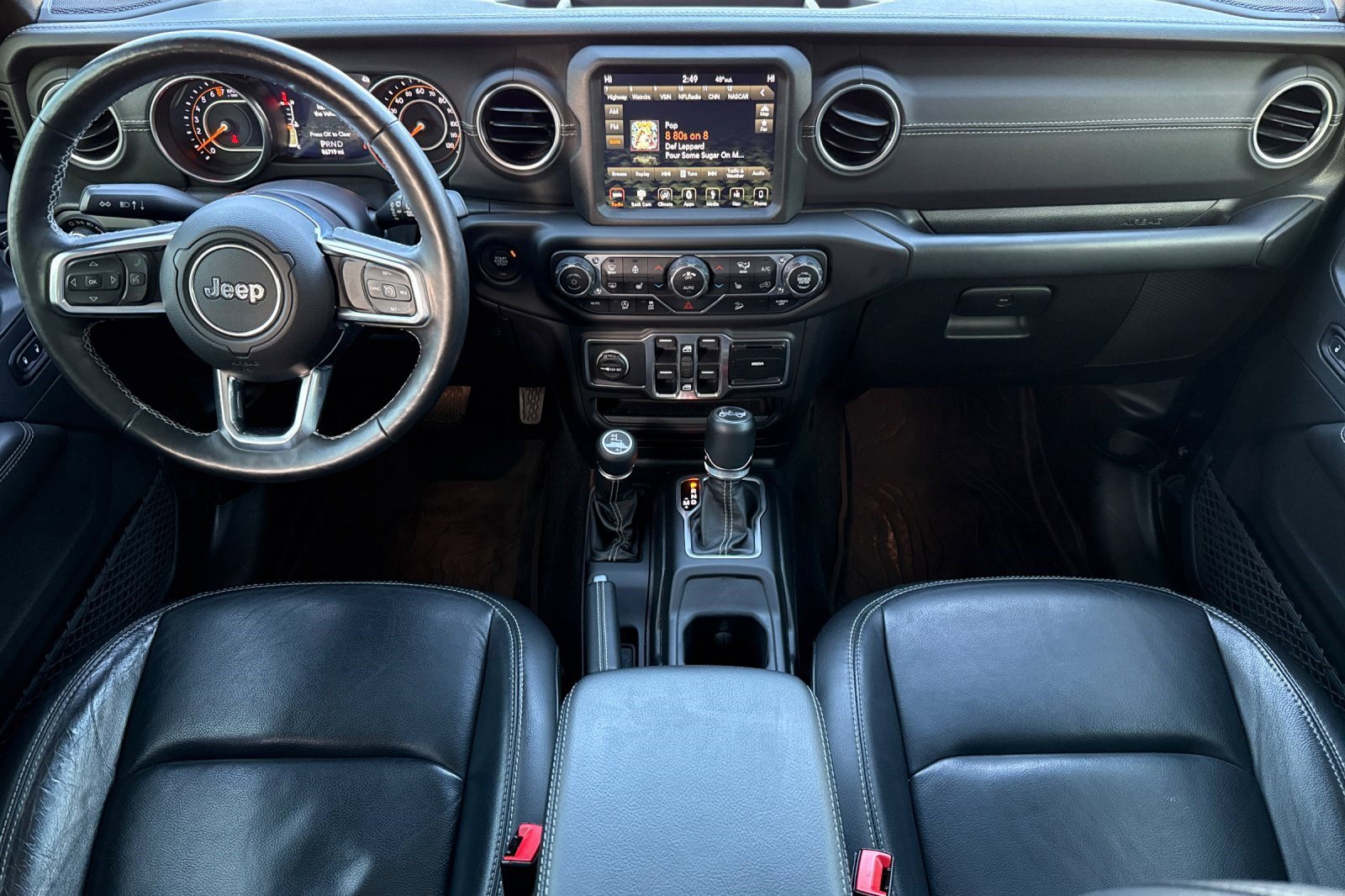 Used 2018 Jeep Wrangler Unlimited Sahara image 17