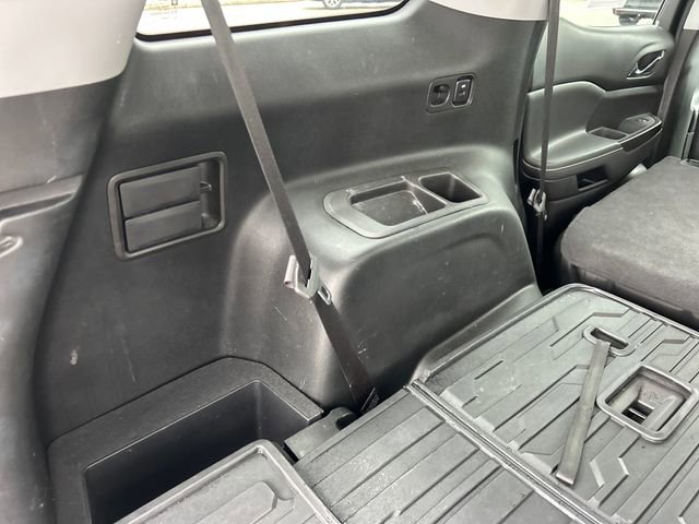 Used 2022 GMC Acadia SLT w/ Elevation Edition image 51