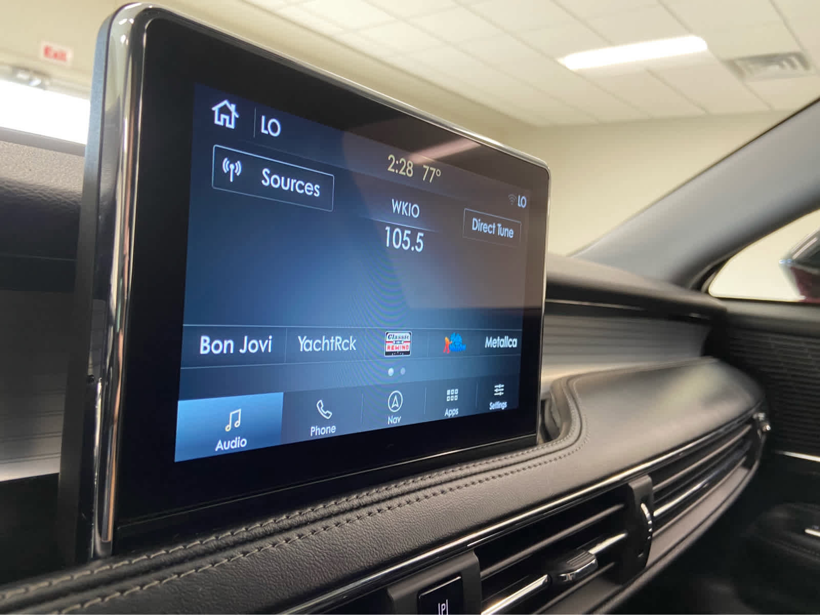 Used 2022 Lincoln Corsair AWD w/ Premium Package image 28