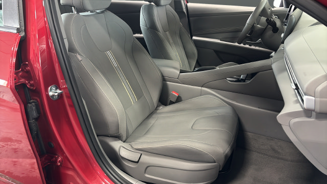 Certified 2025 Hyundai Elantra Sport FWD image 24