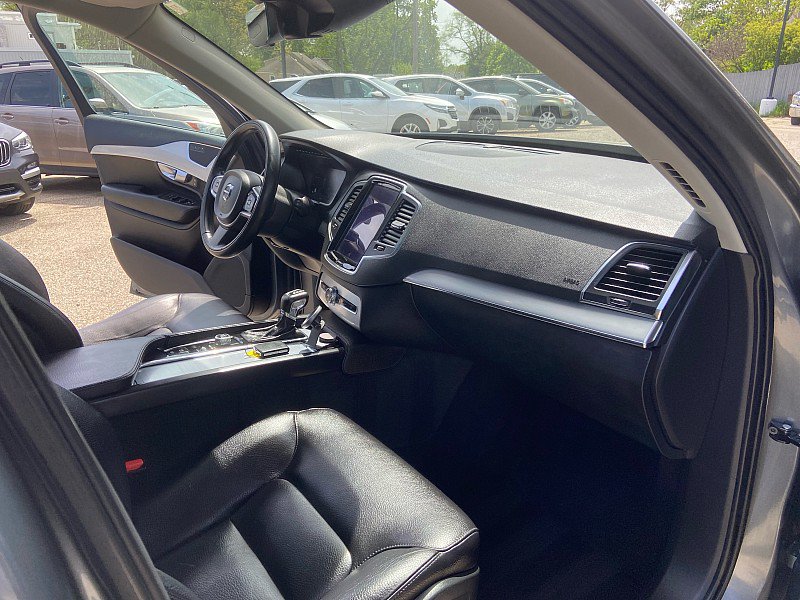 Used 2018 Volvo XC90 T5 Momentum w/ Convenience Package AWD/4WD image 25