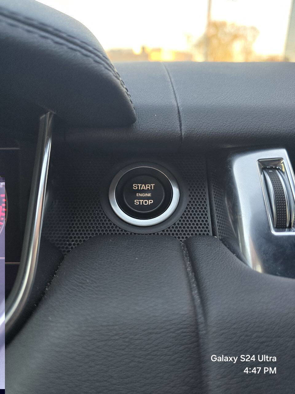 Used 2020 Land Rover Range Rover Sport HSE image 23