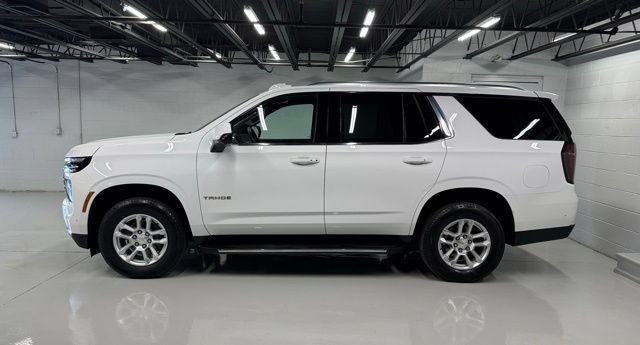 Used 2025 Chevrolet Tahoe LT AWD/4WD image 2