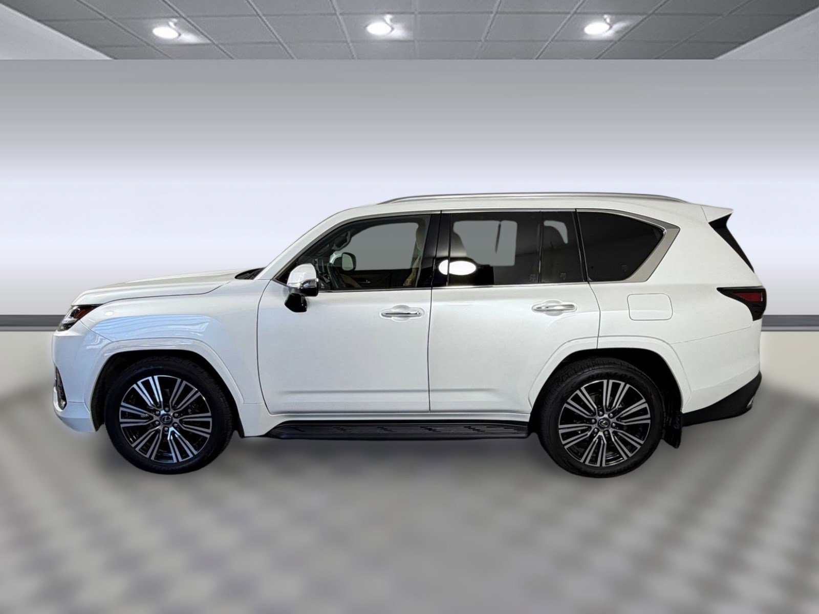 Used 2024 Lexus LX 600 4WD w/ Luxury Package image 2