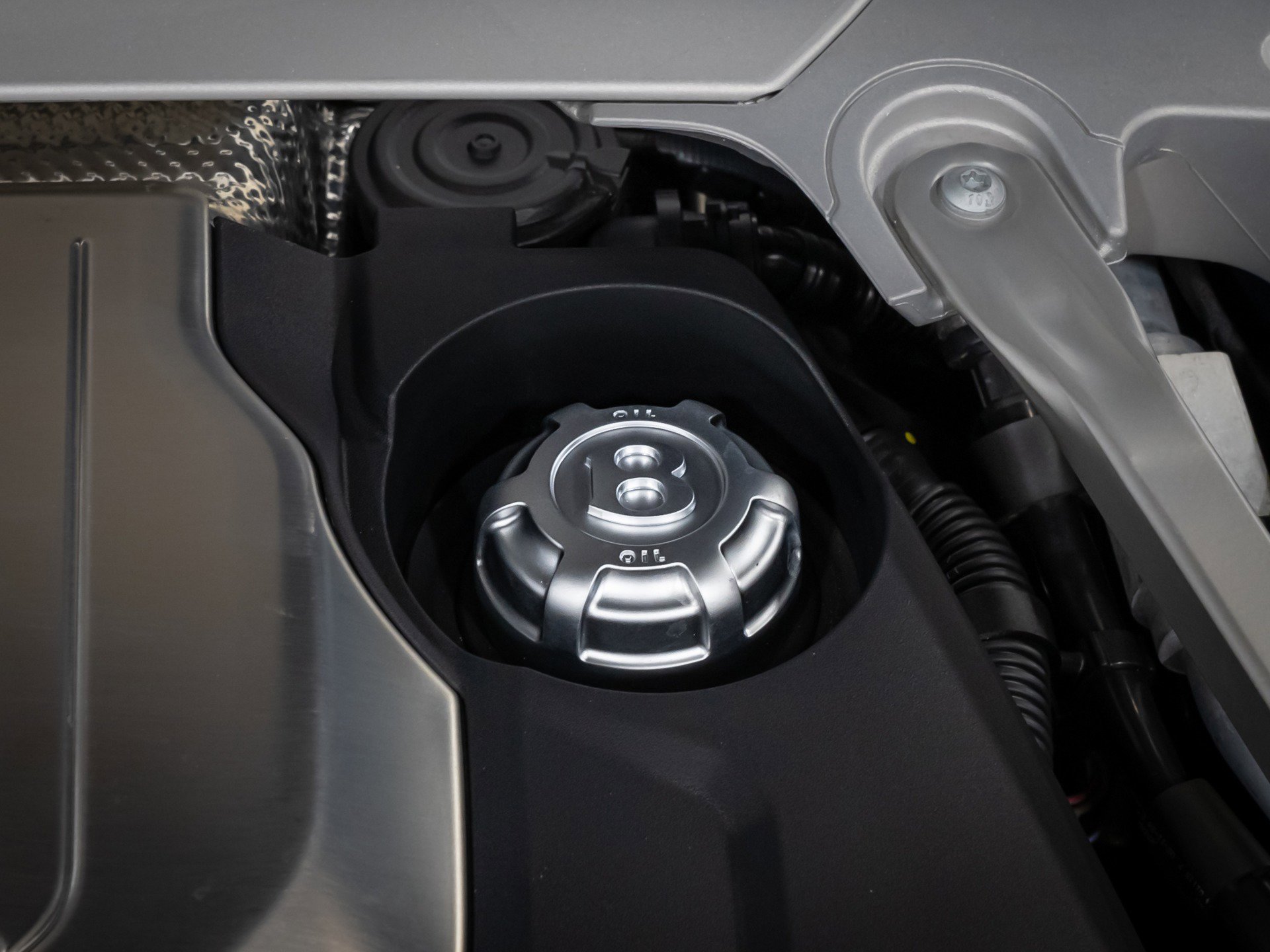 Used 2024 Bentley Continental GT V8 AWD/4WD image 90