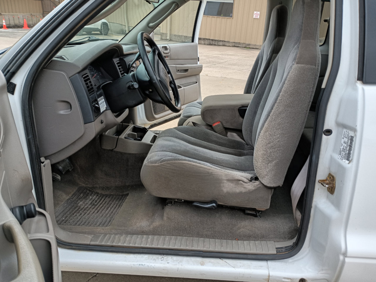 Used 2004 Dodge Dakota 2WD Club Cab w/ Hd Service Group image 17