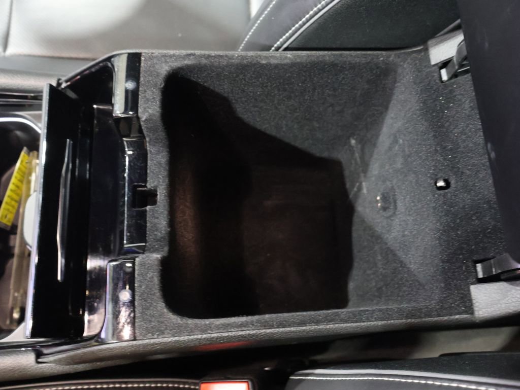 Certified 2022 Jeep Grand Cherokee Overland w/ Luxury Tech Group IV image 33