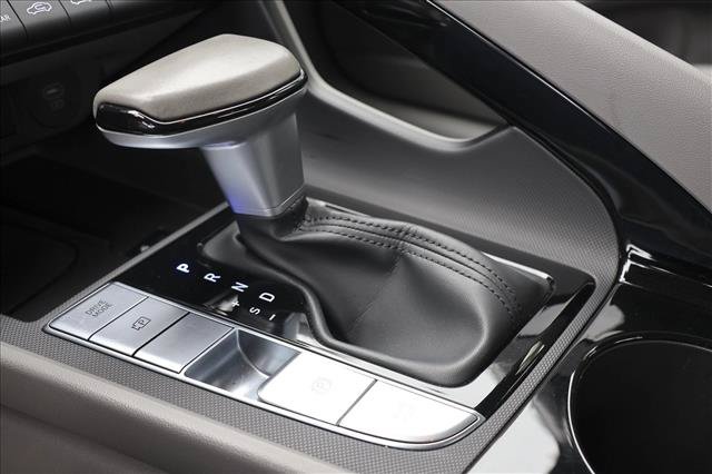 Certified 2024 Hyundai Elantra SEL w/ Convenience Package FWD image 21