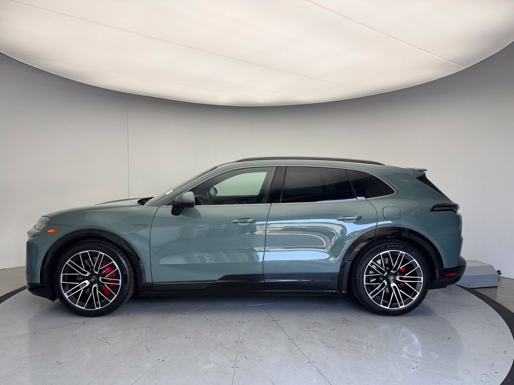 New 2026 Porsche Cayenne Turbo AWD/4WD image 2