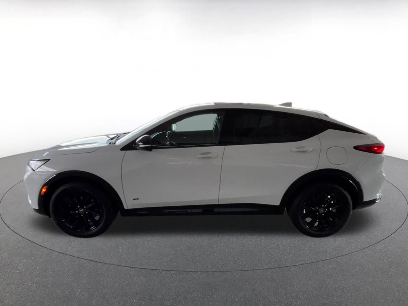 Used 2025 Buick Envista Sport Touring image 7