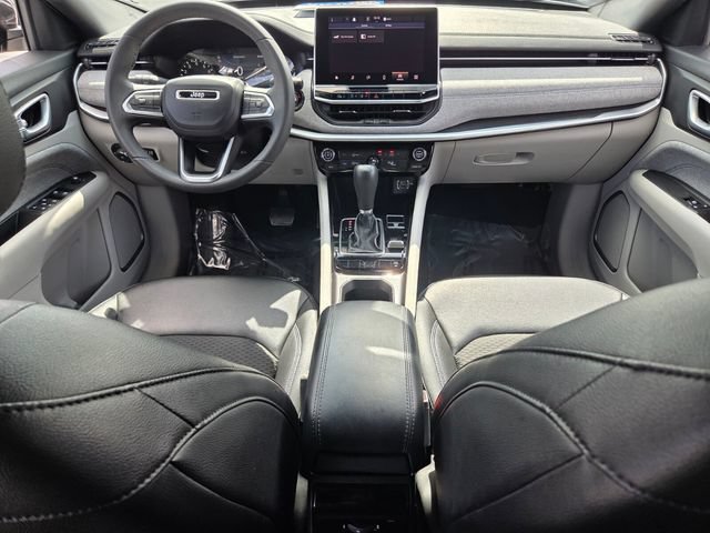 Certified 2024 Jeep Compass Latitude AWD/4WD image 13