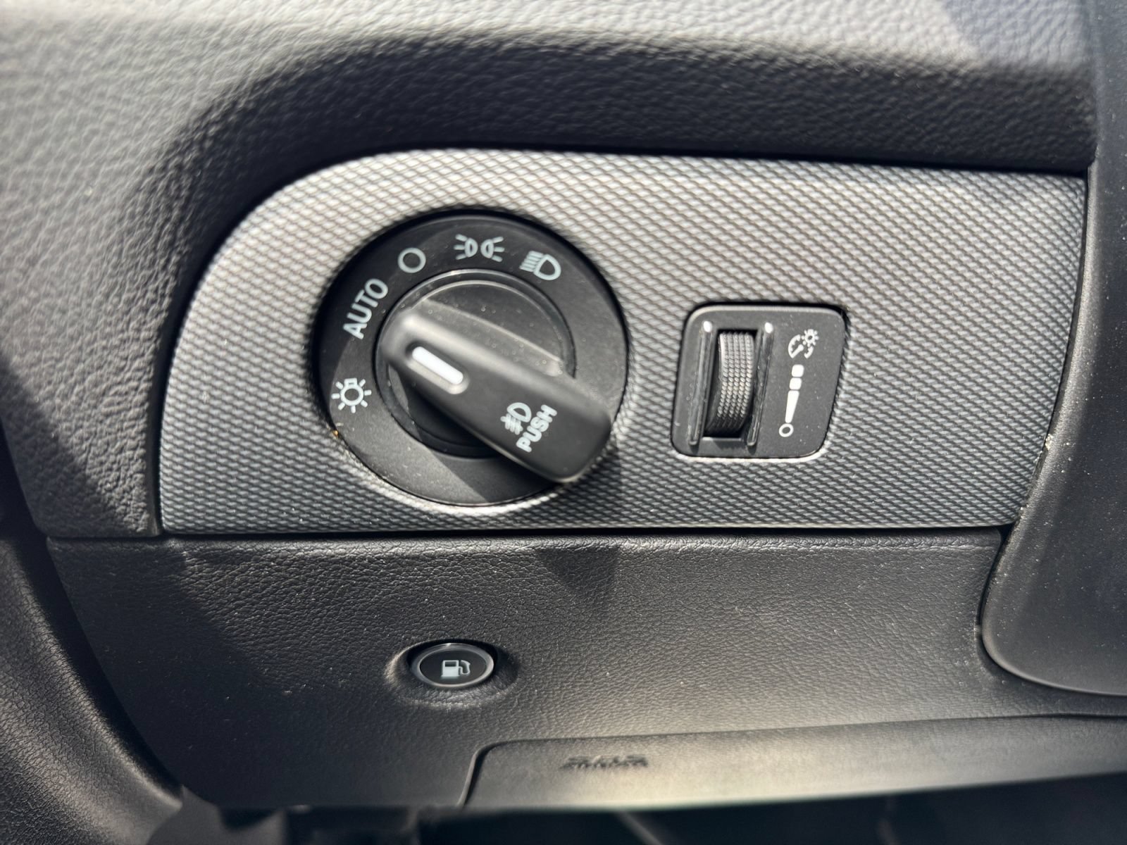 Used 2019 Dodge Durango GT AWD/4WD image 21