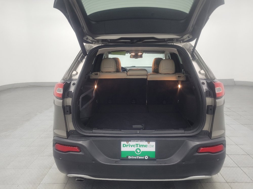 Used 2018 Jeep Cherokee Limited w/ Technology Group AWD/4WD image 29