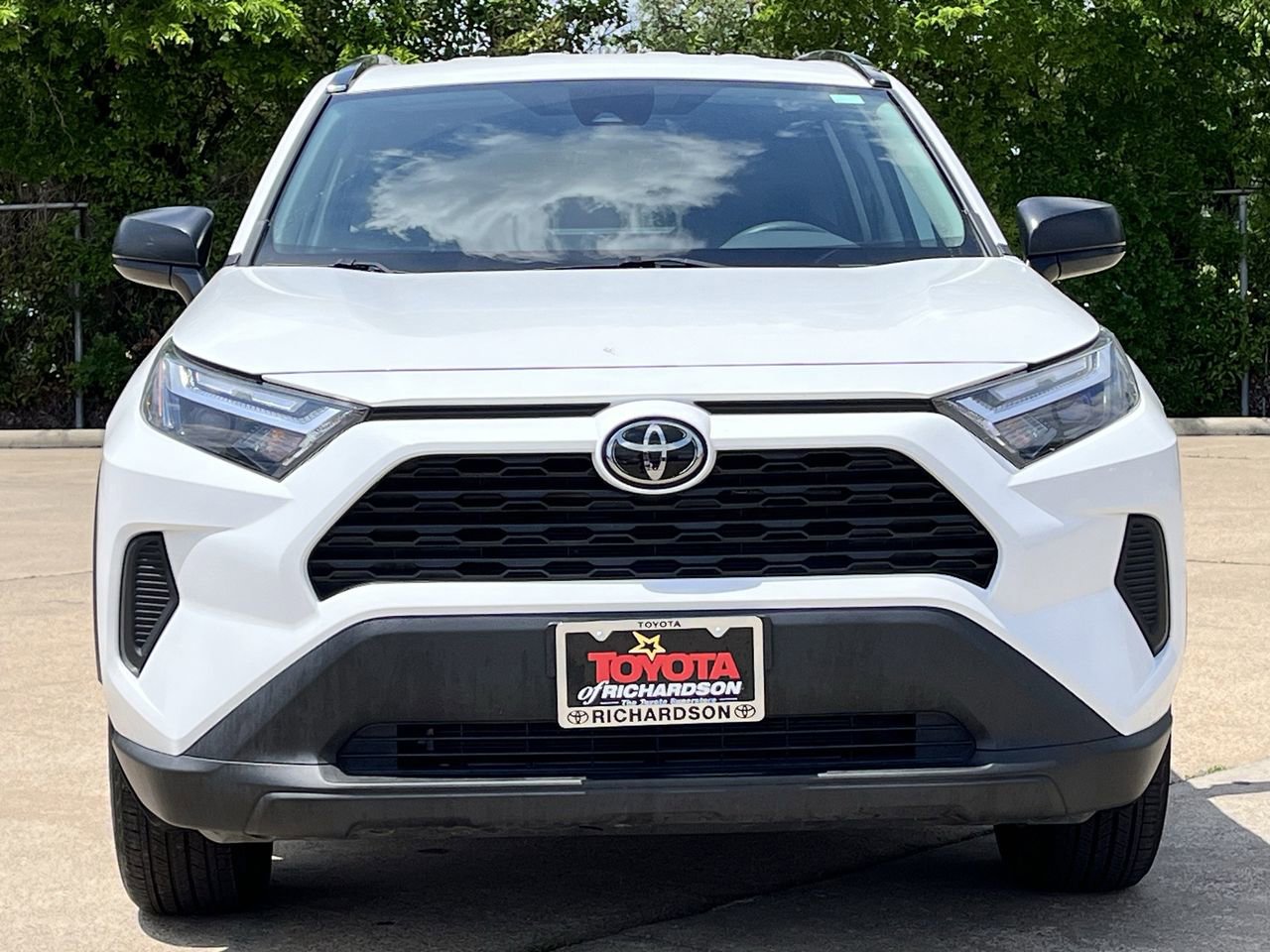 Used 2025 Toyota RAV4 LE AWD/4WD image 7