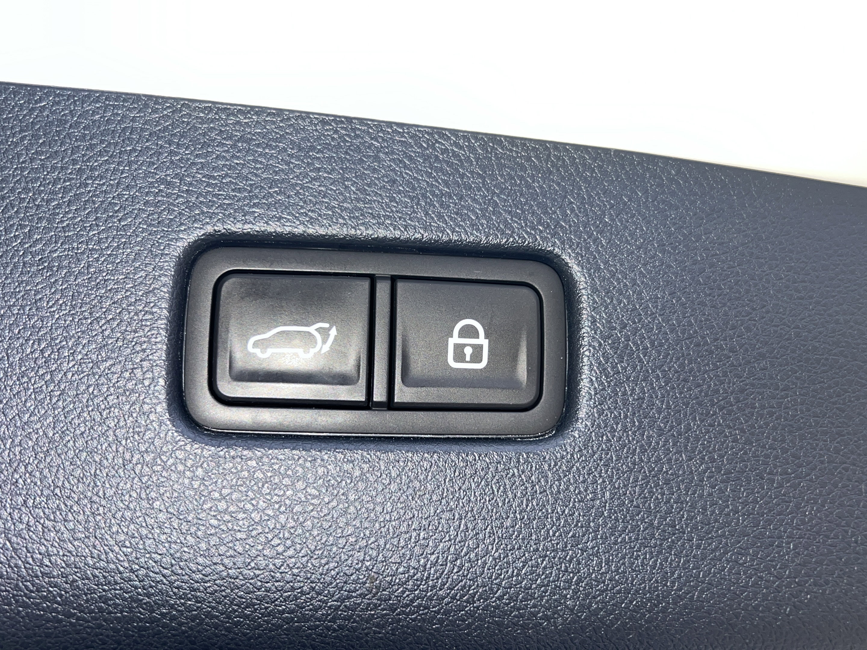 Used 2022 Genesis GV70 3.5T Sport w/ Sport Prestige Package image 20