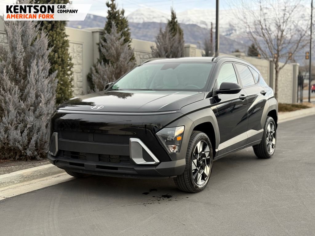 Used 2025 Hyundai Kona SEL image 3