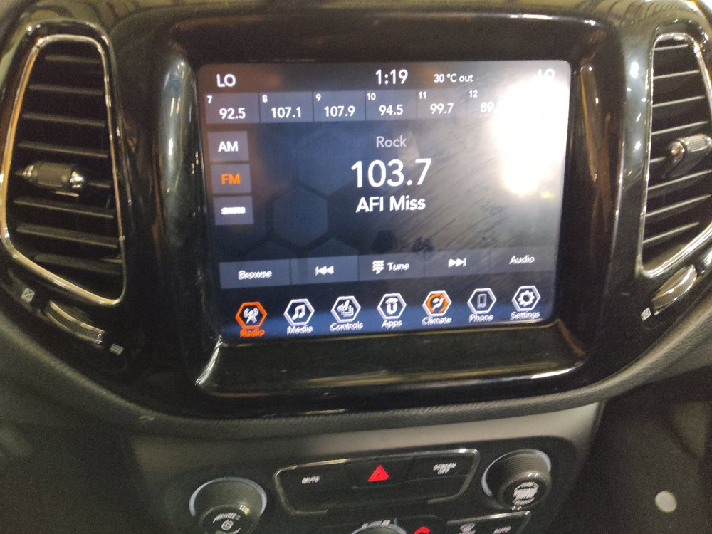 Used 2020 Jeep Compass Limited FWD image 25
