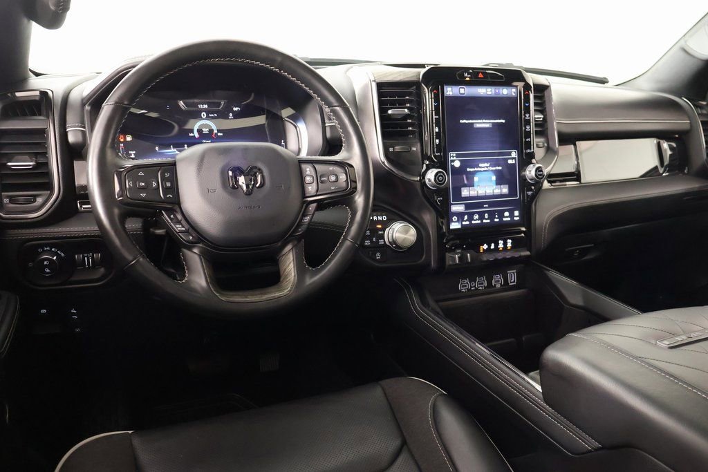 Used 2025 RAM 1500 Limited AWD/4WD image 2