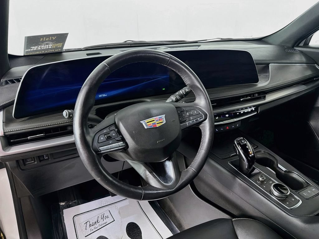 Used 2024 Cadillac XT4 Premium Luxury w/ Active Safety Package AWD/4WD image 9