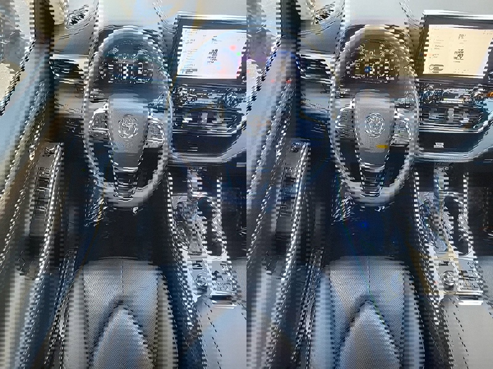 Used 2023 Toyota Highlander Platinum image 16