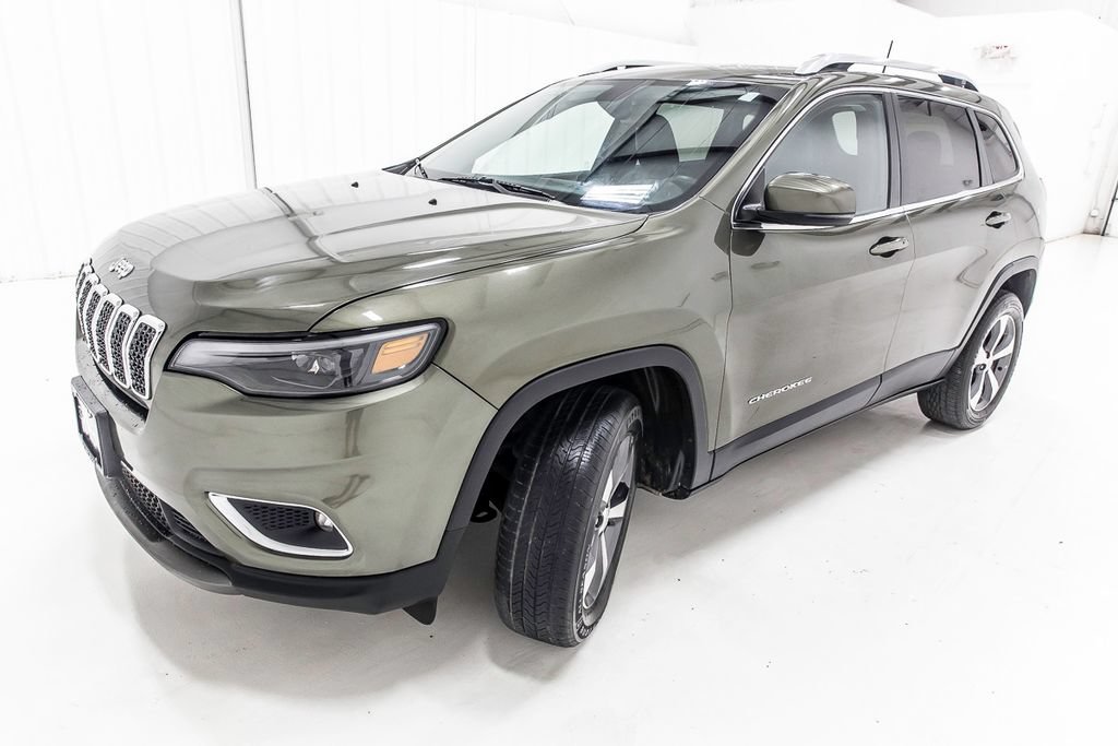 Used 2020 Jeep Cherokee Limited AWD/4WD image 2
