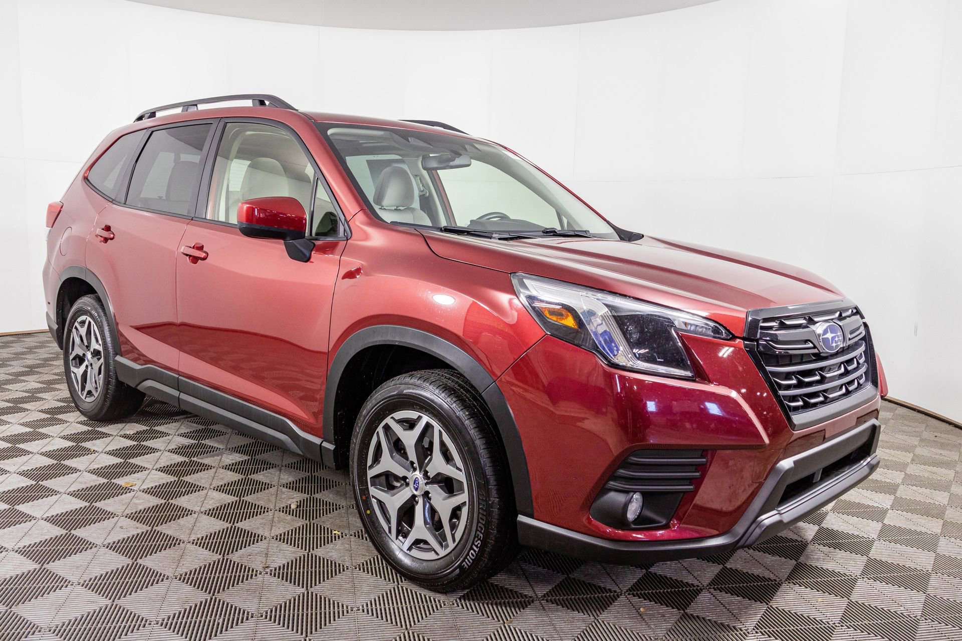 Used 2023 Subaru Forester Premium image 13