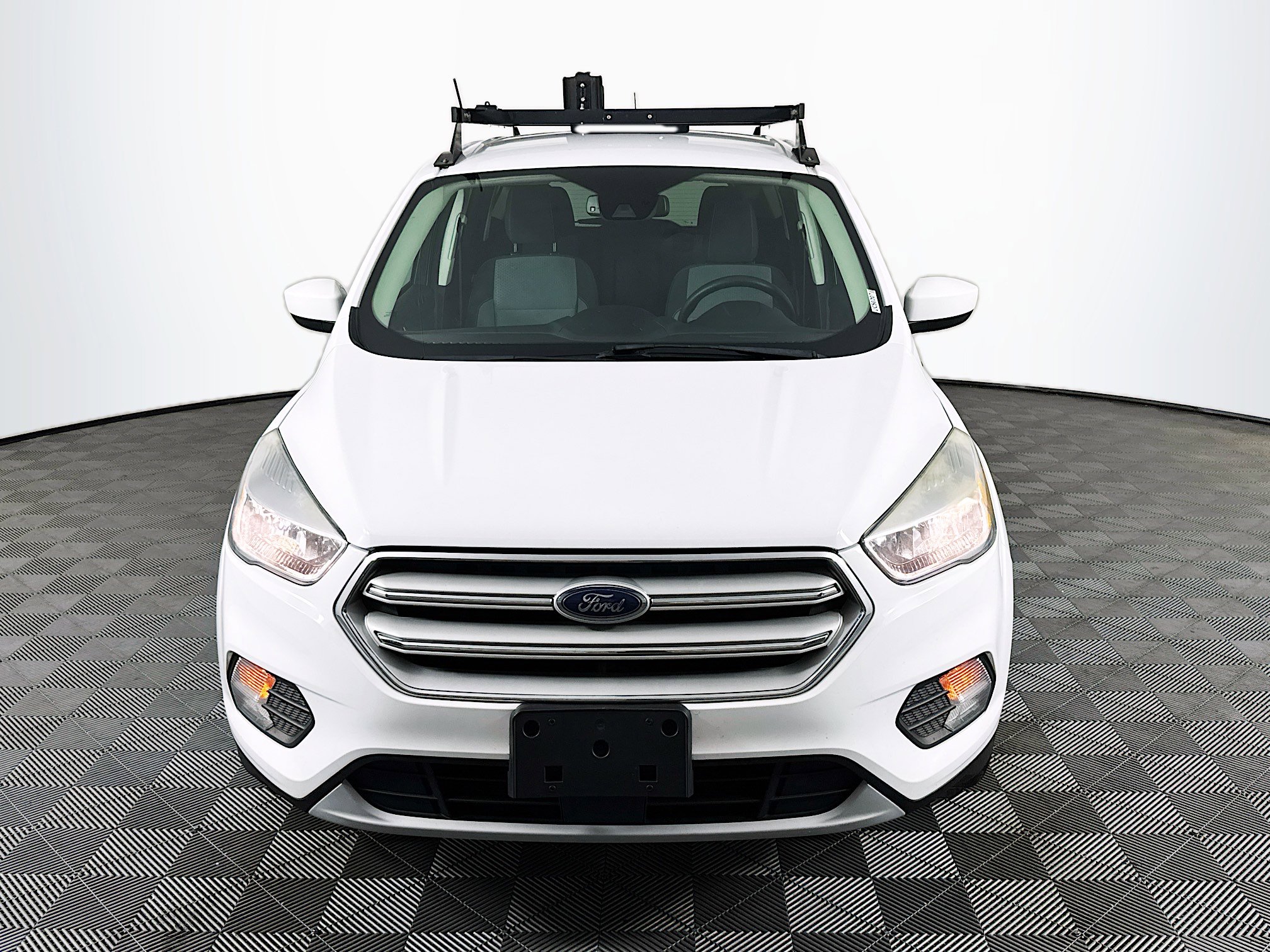 Used 2018 Ford Escape SE w/ Ford Safe & Smart Package FWD video 2