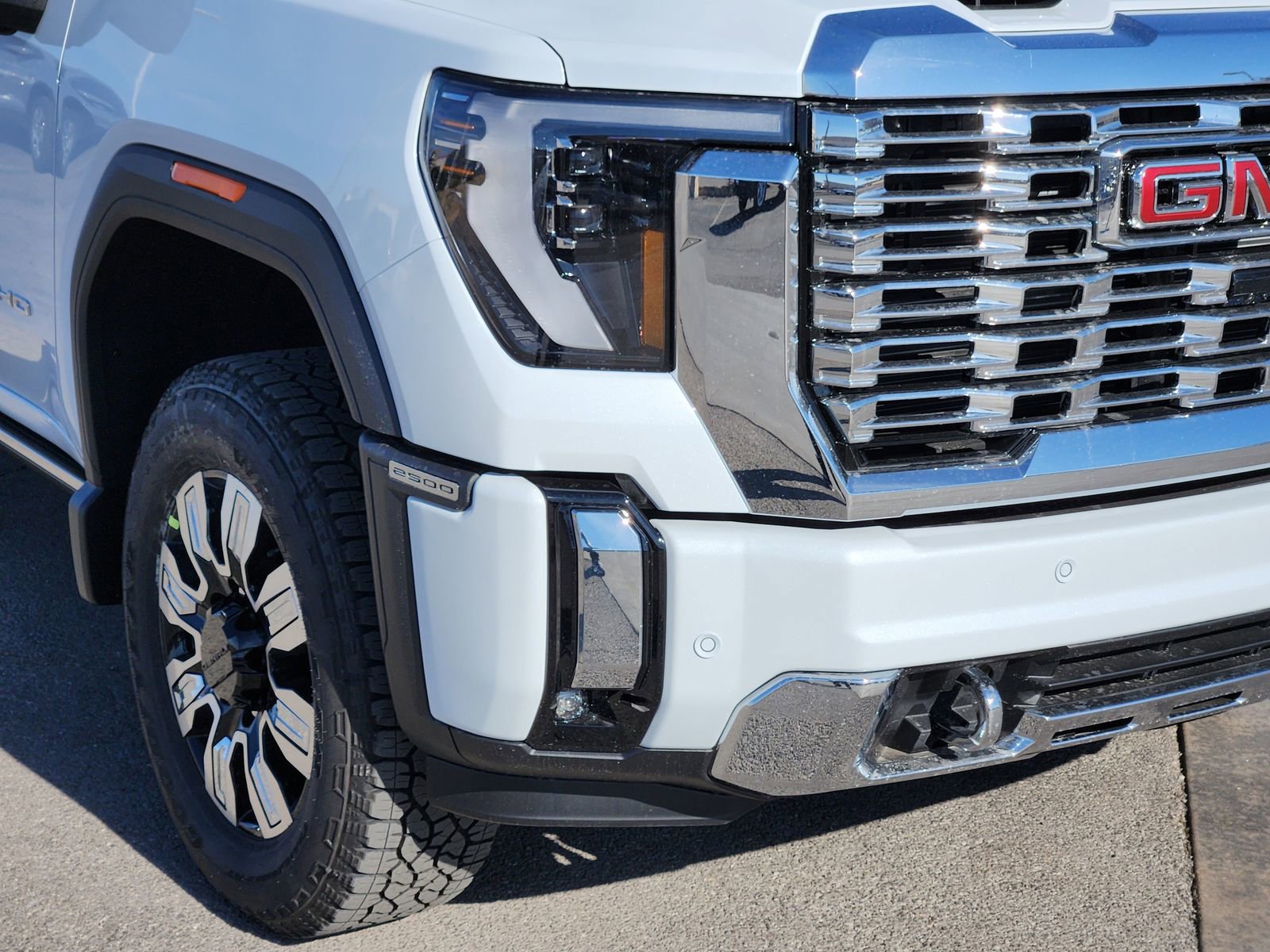 New 2026 GMC Sierra 2500 Denali w/ Denali Reserve Package image 10