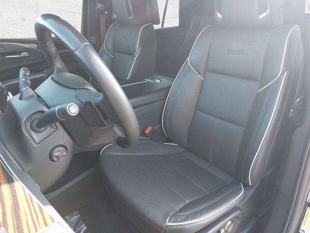 Certified 2023 Cadillac Escalade Premium Luxury w/ LPO, Floor Liner Package image 18