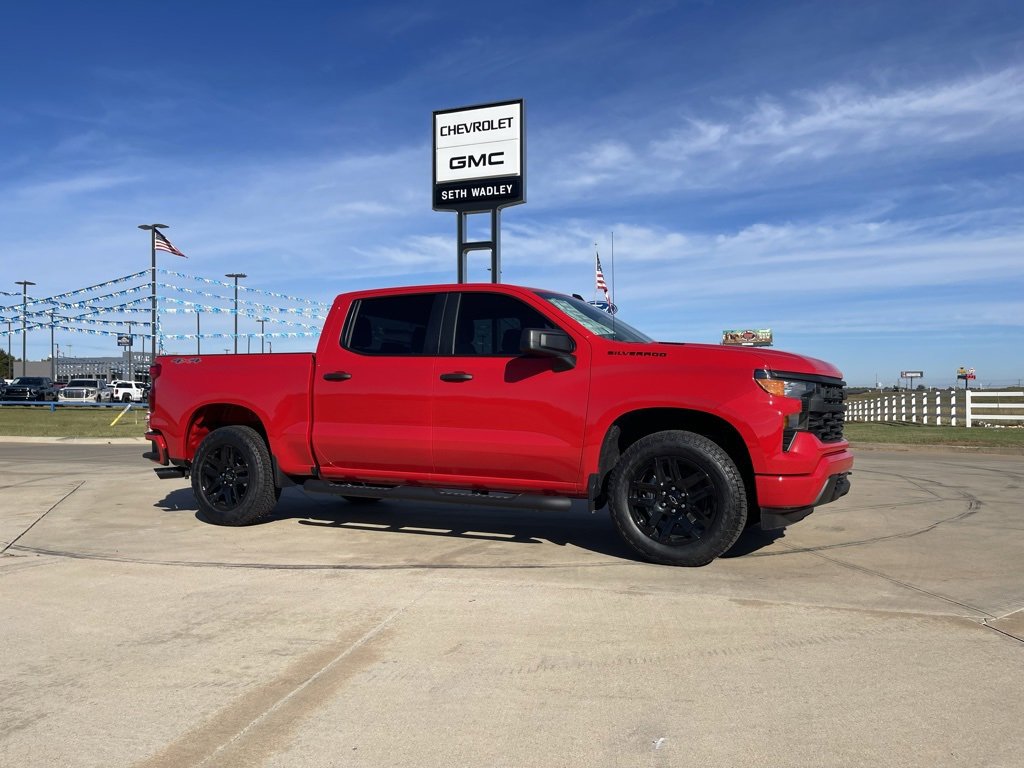 New 2026 Chevrolet Silverado 1500 Custom w/ Turbomax Blackout Package