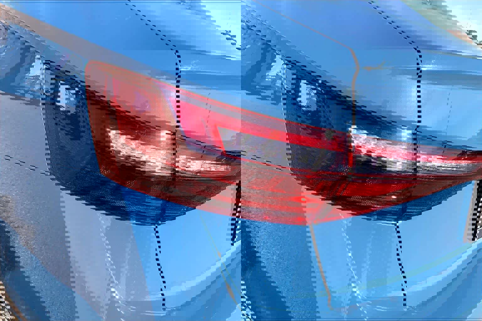 Used 2025 Volkswagen Jetta SE image 32