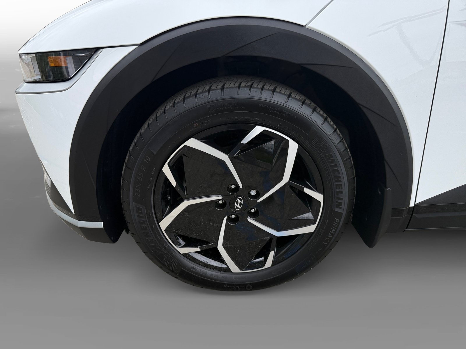 Certified 2024 Hyundai Ioniq 5 SEL RWD image 9