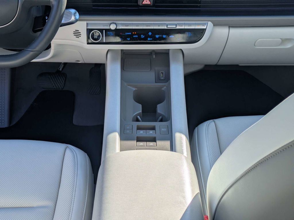 Used 2023 Hyundai Ioniq 6 SEL RWD image 18