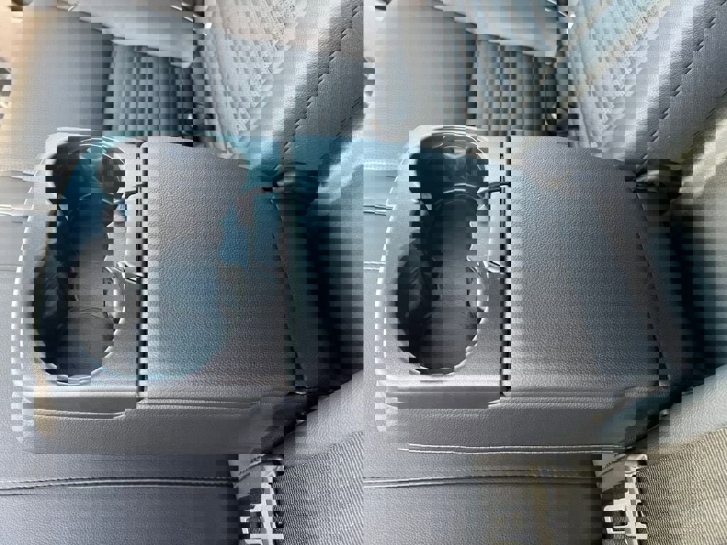 New 2025 Land Rover Discovery Sport Dynamic SE image 23