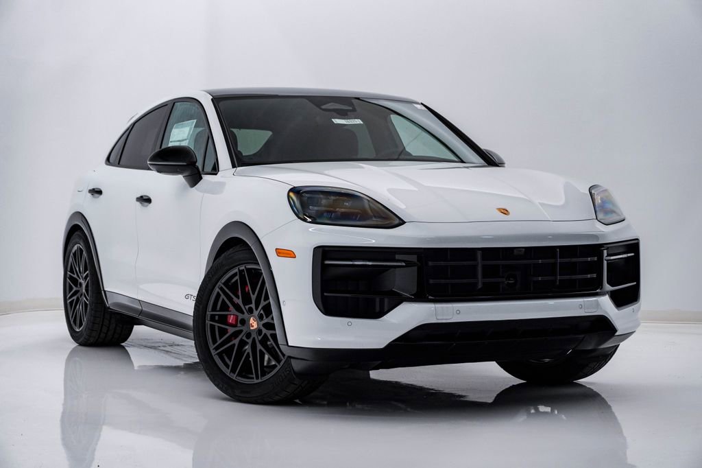 New 2026 Porsche Cayenne GTS image 8