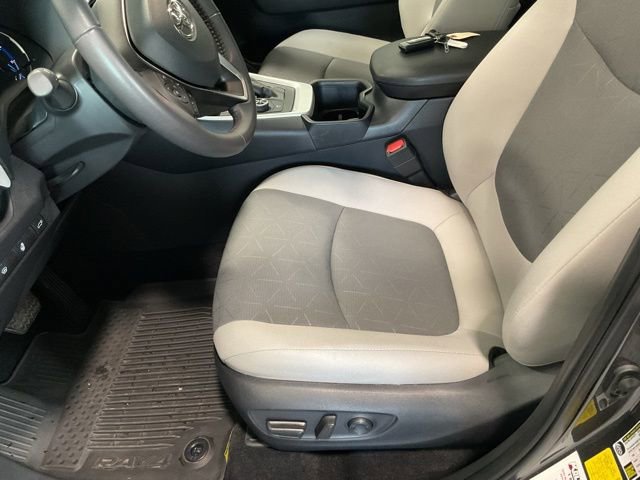 Used 2025 Toyota RAV4 XLE AWD/4WD image 10