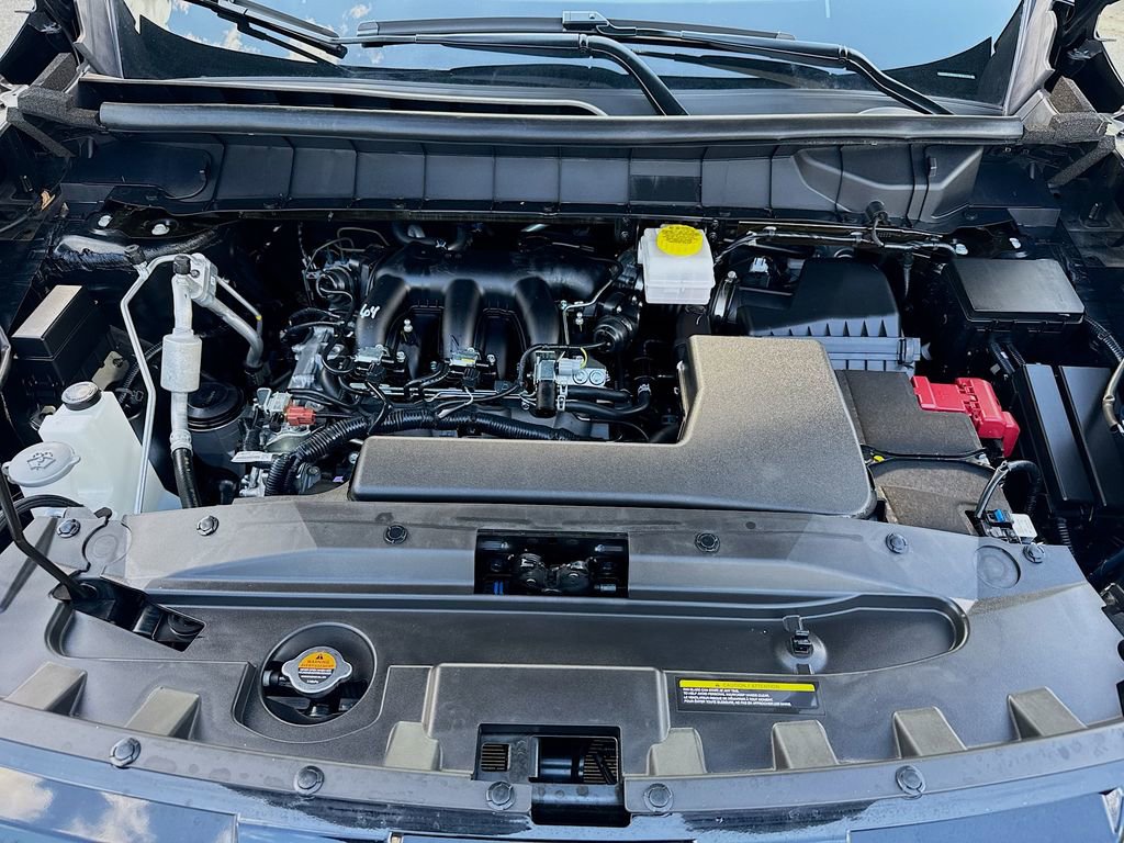 Used 2025 Nissan Pathfinder SV FWD image 28