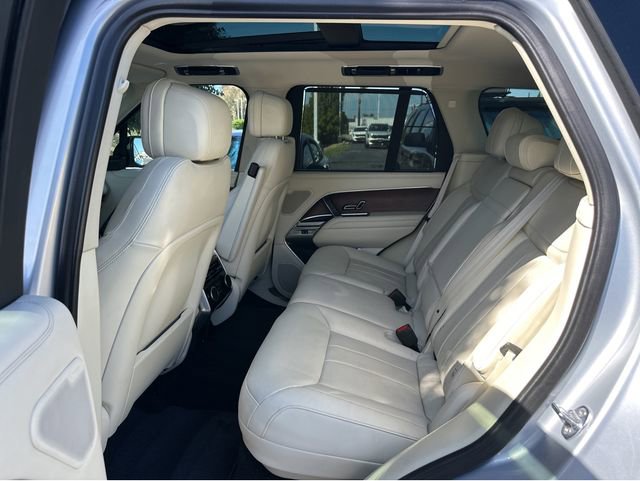 Used 2024 Land Rover Range Rover SE image 17