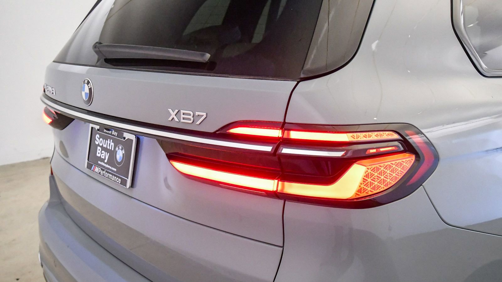 New 2026 BMW ALPINA XB7 image 16