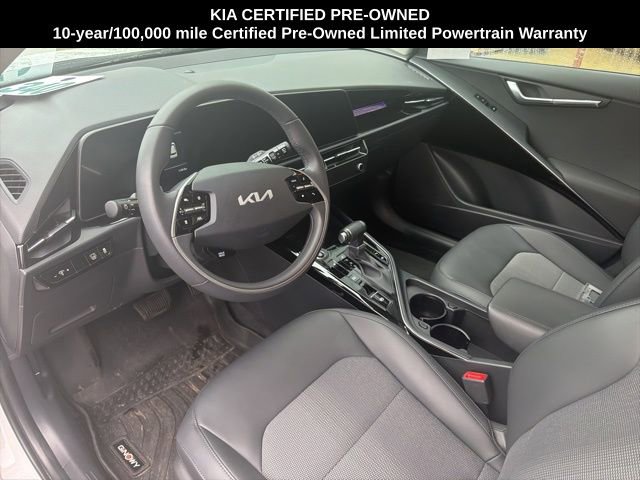 Certified 2025 Kia Niro EX image 6