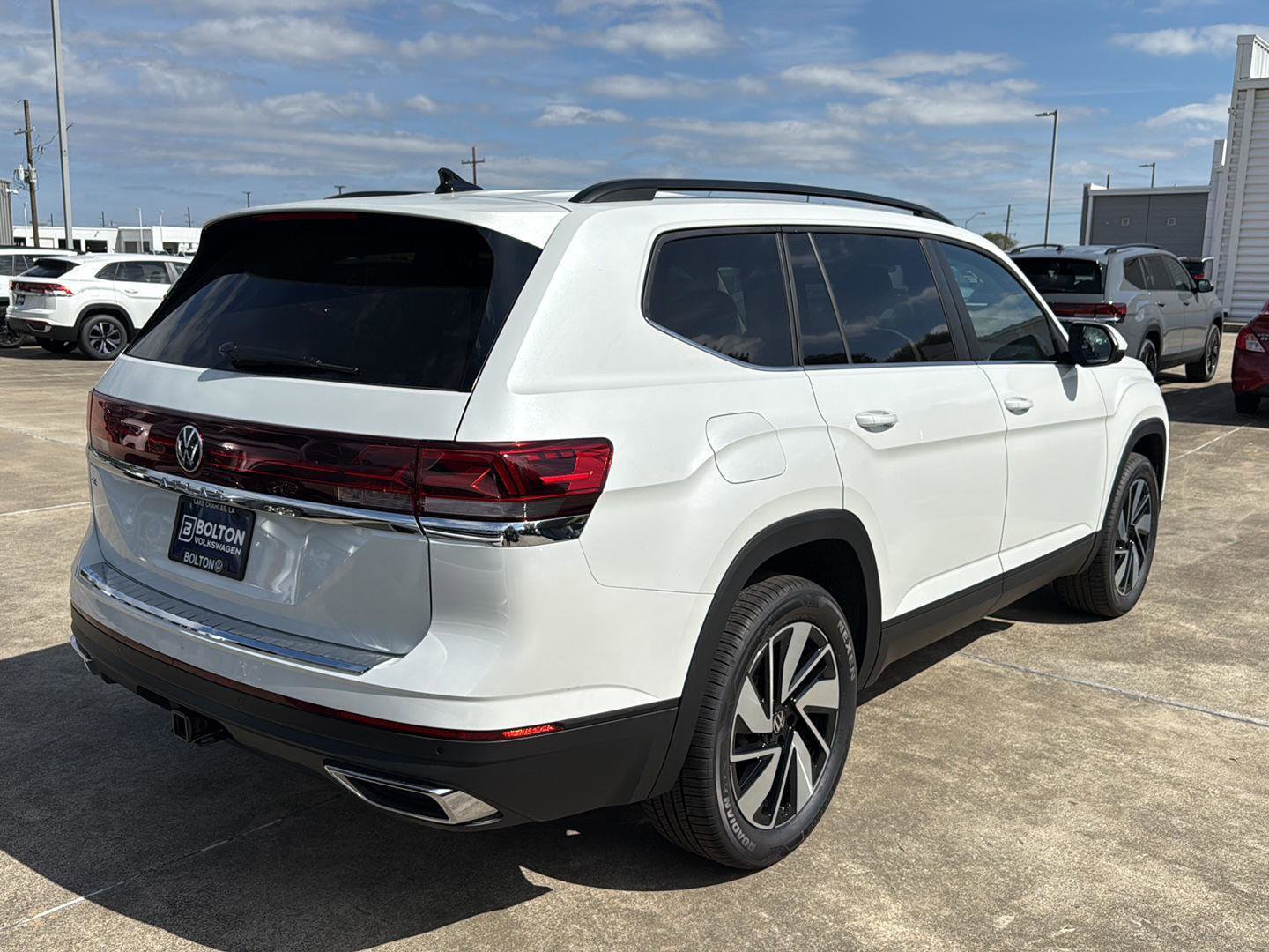 New 2026 Volkswagen Atlas SE image 5