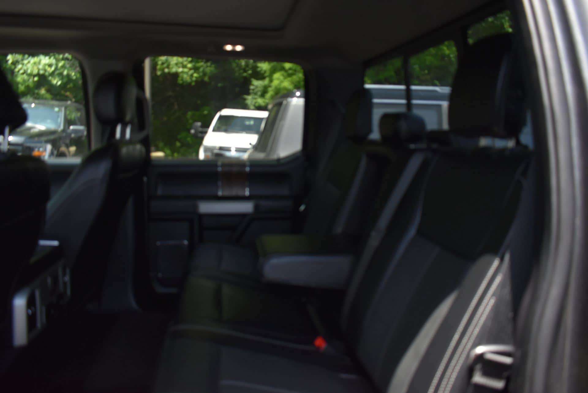 Used 2019 Ford F150 Lariat w/ Equipment Group 502A Luxury AWD/4WD image 14