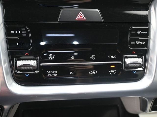 Used 2023 Kia Sorento SX Prestige image 12