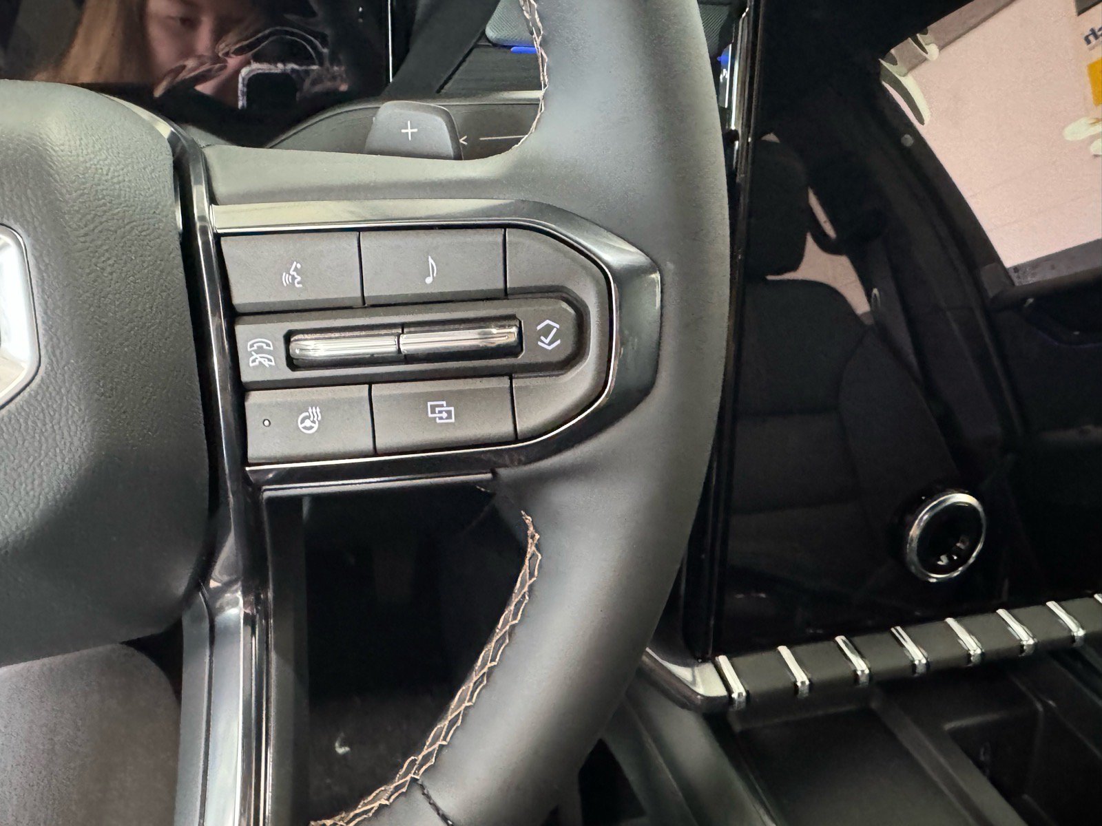 New 2027 GMC Acadia AT4 w/ Luxury Package AWD/4WD image 22