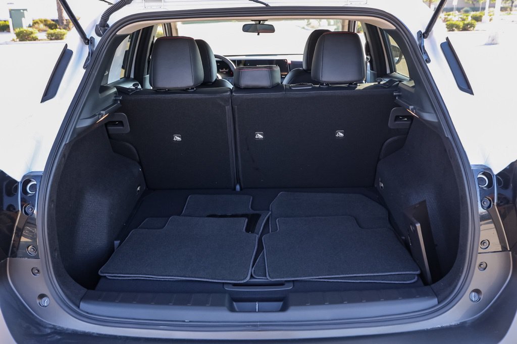 New 2026 Nissan Kicks SR FWD image 17
